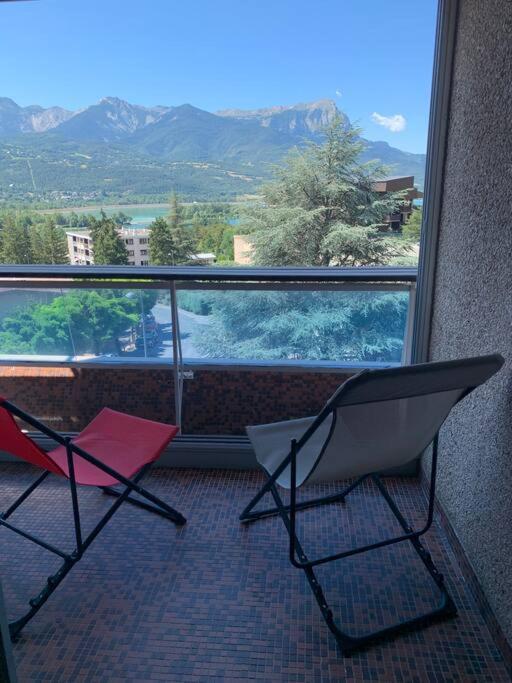 Appartement Au Plan D'Eau - Chez Laurence Embrun Exterior foto